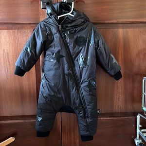 Nununu black infant snowsuit